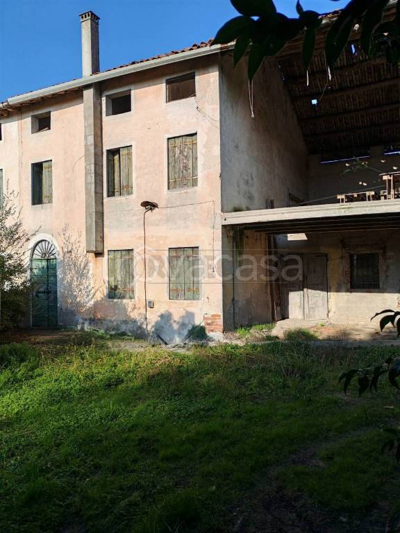 casa indipendente in vendita a Carmignano di Brenta