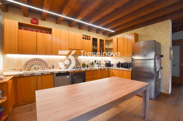 casa indipendente in vendita a Carmignano di Brenta