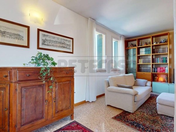 casa indipendente in vendita a Carmignano di Brenta