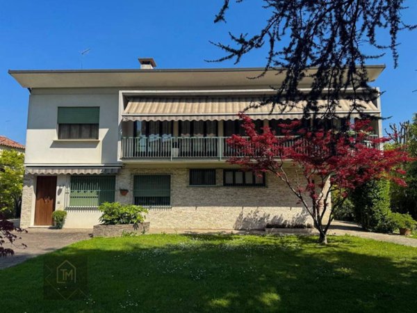 casa indipendente in vendita a Carmignano di Brenta