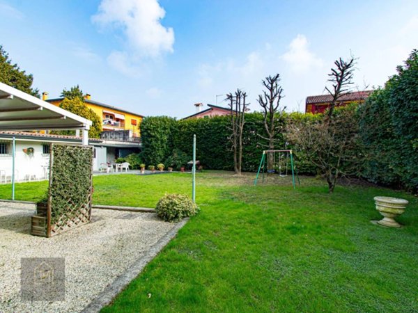 casa indipendente in vendita a Carmignano di Brenta