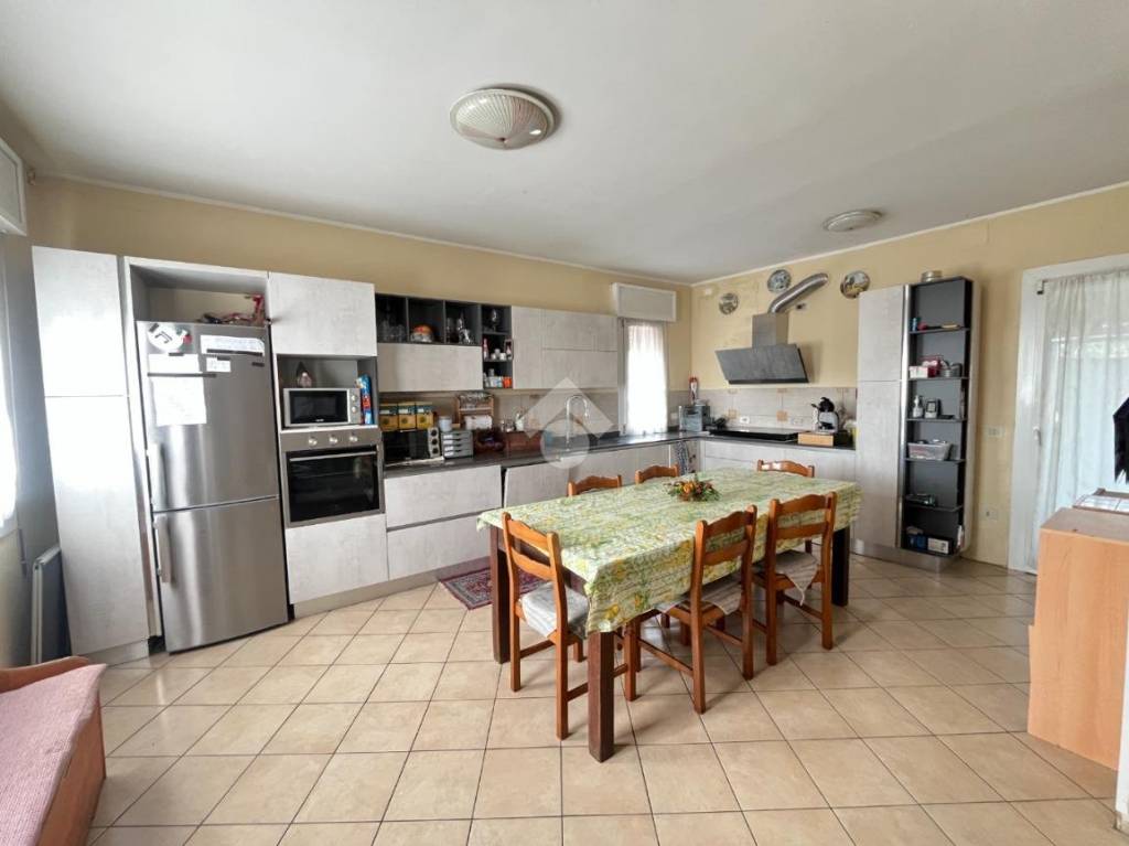 casa indipendente in vendita a Carmignano di Brenta