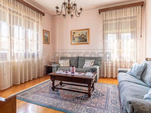 casa indipendente in vendita a Carmignano di Brenta