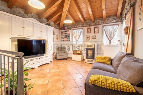 casa semindipendente in vendita a Carmignano di Brenta