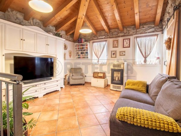 casa indipendente in vendita a Carmignano di Brenta