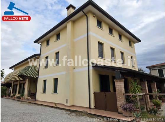 appartamento in vendita a Carmignano di Brenta in zona Camazzole