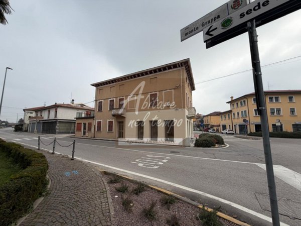 casa semindipendente in vendita a Carmignano di Brenta