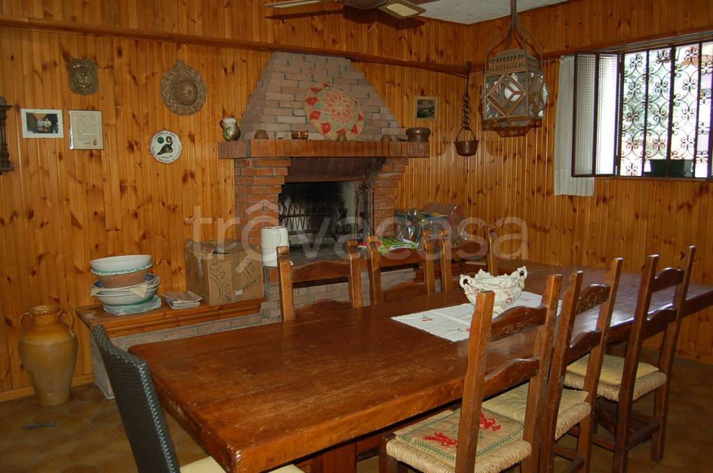 casa indipendente in vendita a Carmignano di Brenta