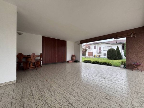 casa indipendente in vendita a Carmignano di Brenta