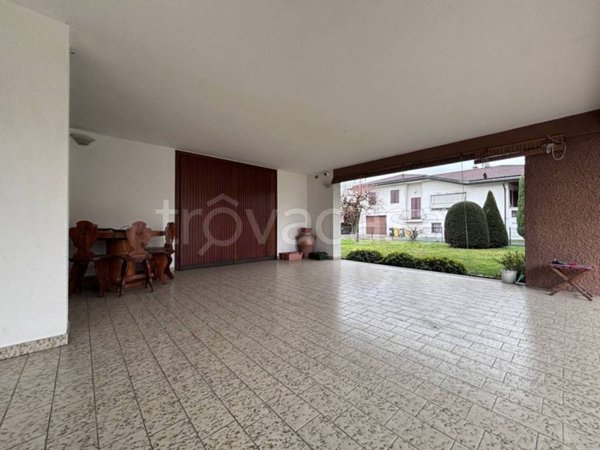 casa indipendente in vendita a Carmignano di Brenta