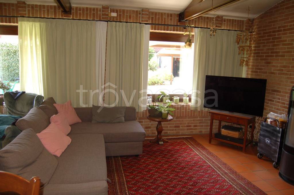 casa indipendente in vendita a Carmignano di Brenta
