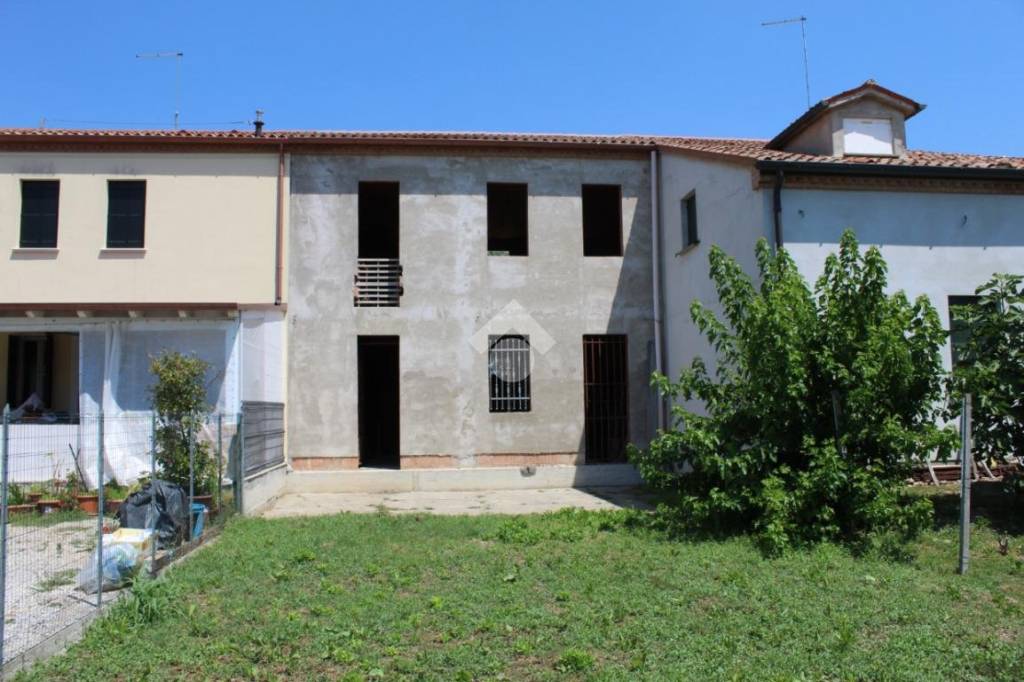 casa indipendente in vendita a Cartura