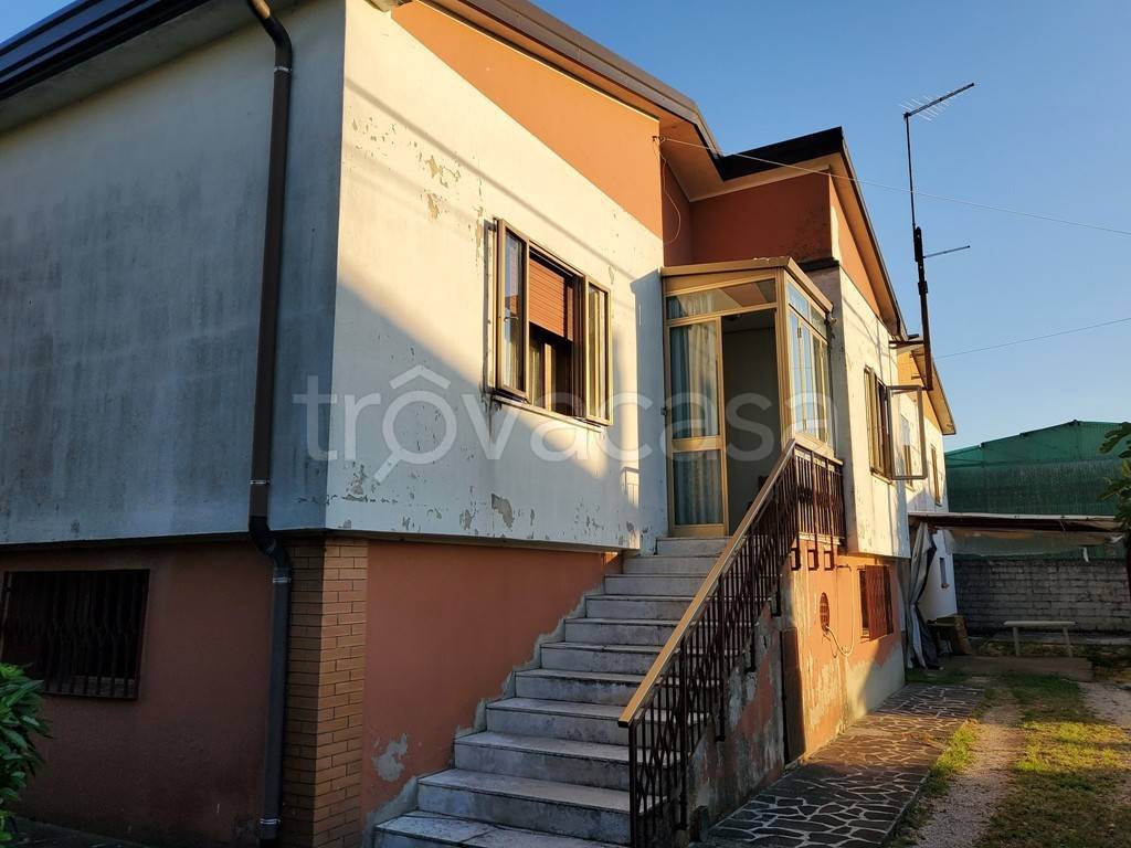 casa indipendente in vendita a Cartura in zona Cagnola