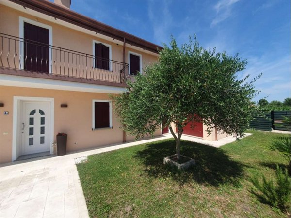 casa indipendente in vendita a Cartura