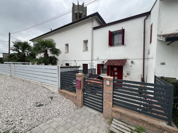 casa indipendente in vendita a Cartura in zona Cagnola