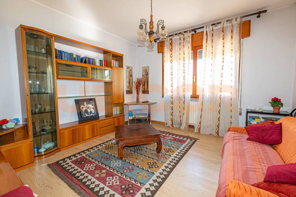 casa indipendente in vendita a Cartura