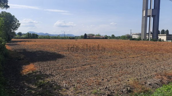 terreno edificabile in vendita a Cartura in zona Cagnola