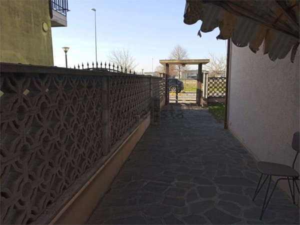 casa indipendente in vendita a Cartura