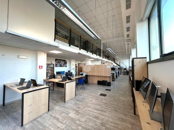 ufficio in vendita a Cartura in zona Cagnola