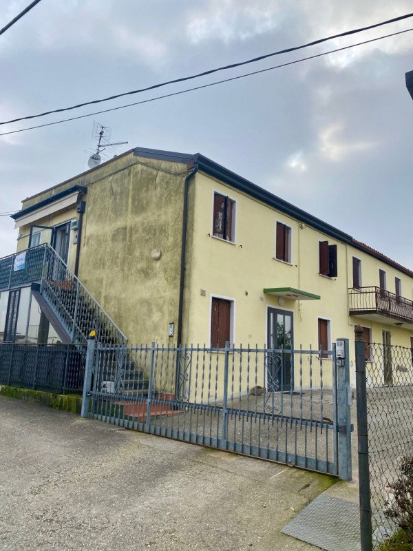 casa indipendente in vendita a Cartura