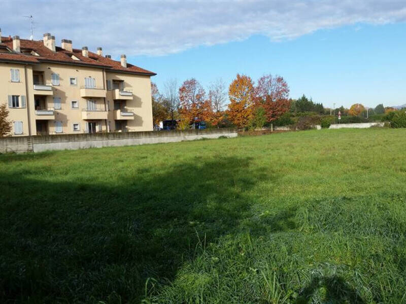 terreno edificabile in vendita a Cartura