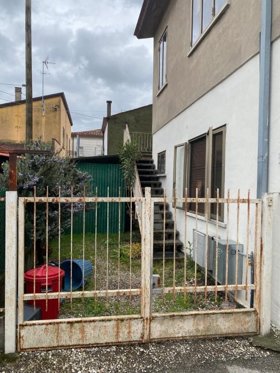 appartamento in vendita a Cartura in zona Cagnola