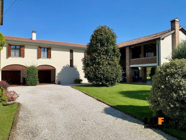 casa indipendente in vendita a Cartura