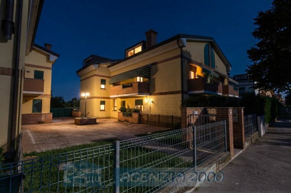 appartamento in vendita a Cartura in zona Cagnola