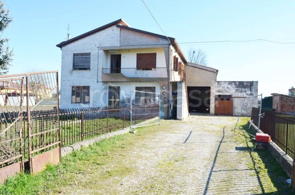 casa indipendente in vendita a Casale di Scodosia