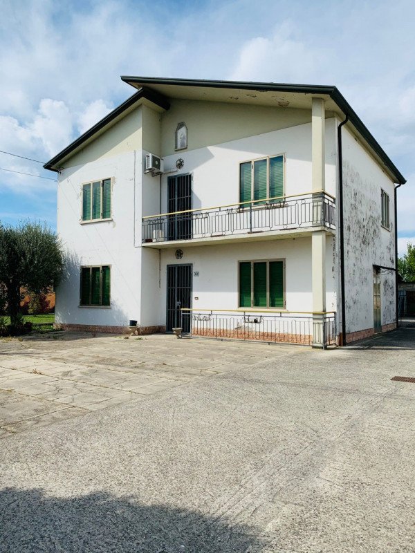 casa indipendente in vendita a Casale di Scodosia