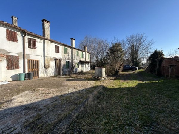 casa indipendente in vendita a Casale di Scodosia