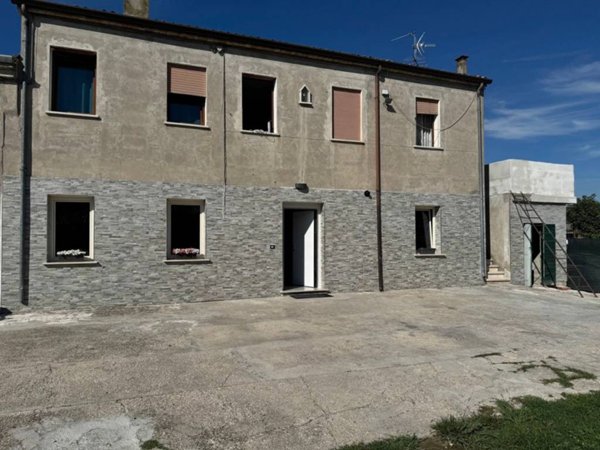 casa indipendente in vendita a Casale di Scodosia