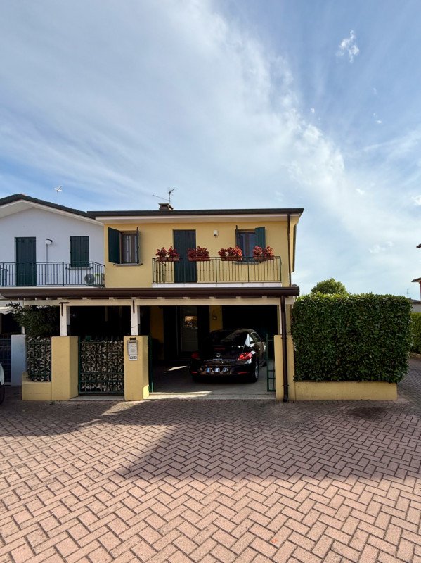 casa indipendente in vendita a Casale di Scodosia