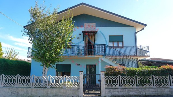 casa indipendente in vendita a Casale di Scodosia