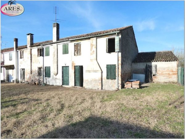 casa indipendente in vendita a Casale di Scodosia