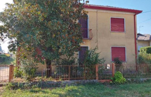 casa indipendente in vendita a Casale di Scodosia in zona Altaura
