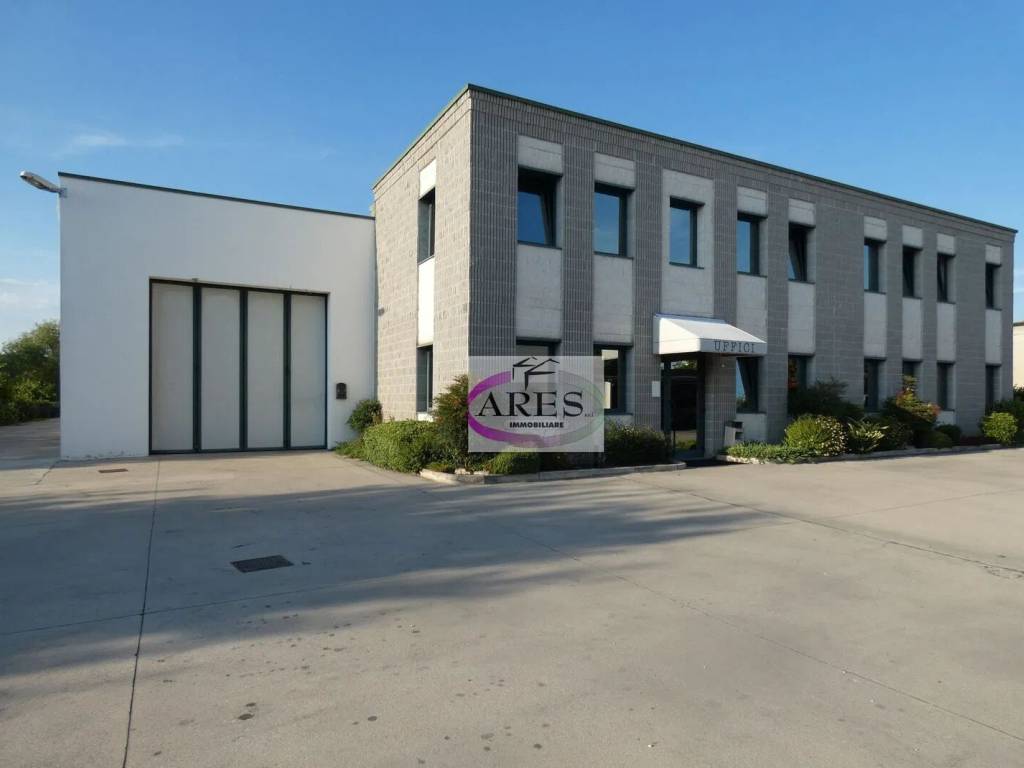 locale commerciale in vendita a Casale di Scodosia