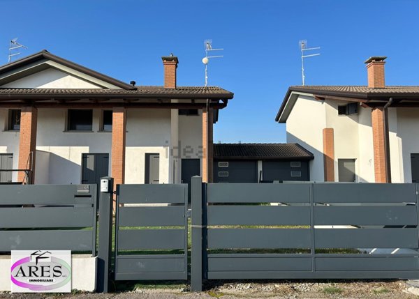 casa indipendente in vendita a Casale di Scodosia