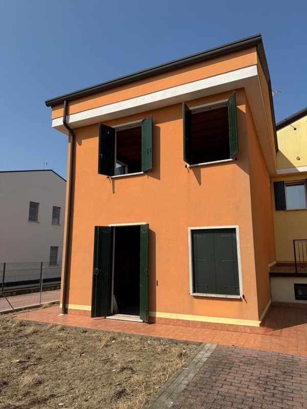 casa indipendente in vendita a Casale di Scodosia