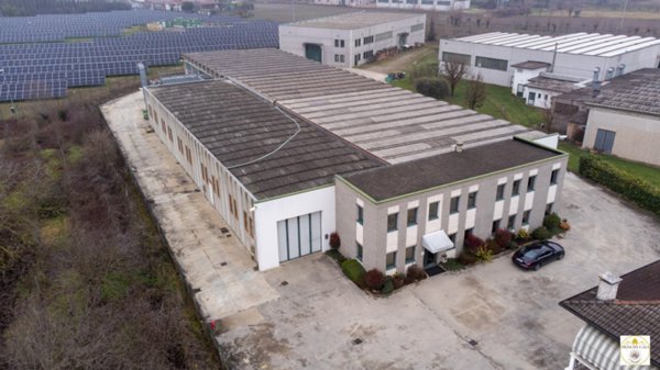 capannone in vendita a Casale di Scodosia