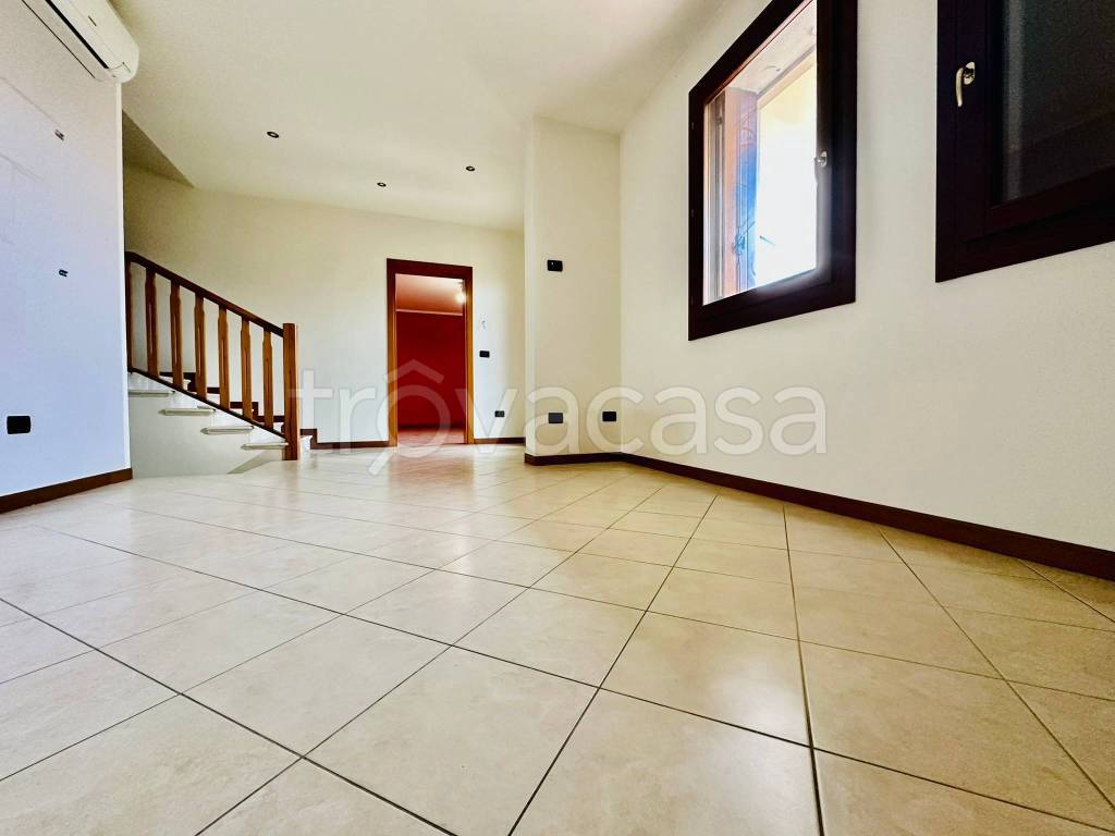 casa indipendente in vendita a Casale di Scodosia