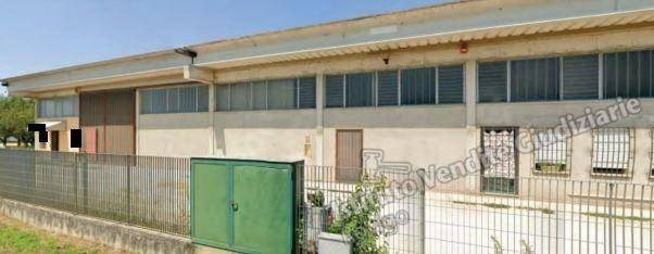 locale commerciale in vendita a Casale di Scodosia