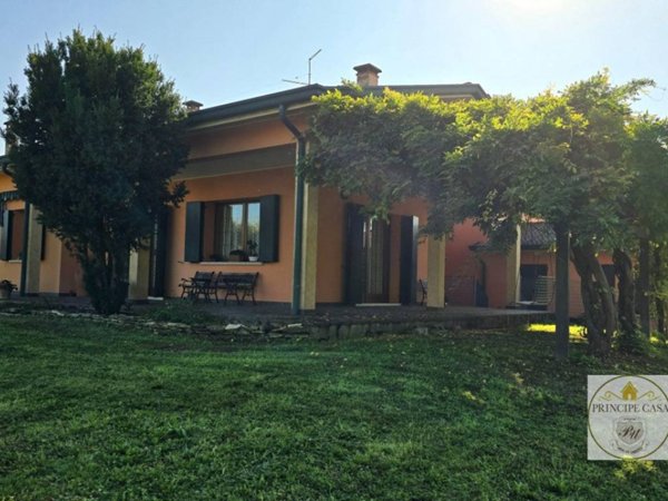 casa indipendente in vendita a Casale di Scodosia