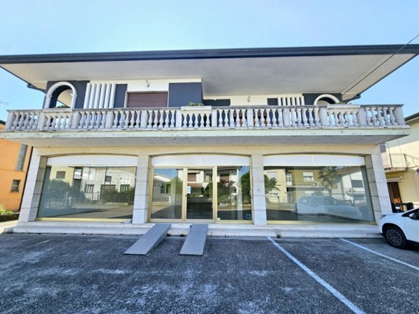 casa indipendente in vendita a Casale di Scodosia