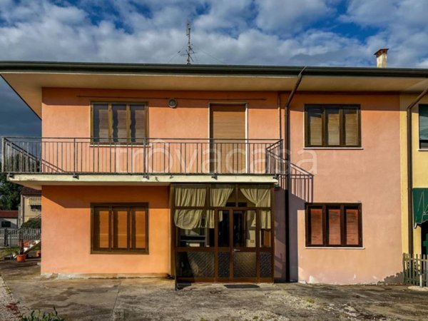 casa indipendente in vendita a Casale di Scodosia