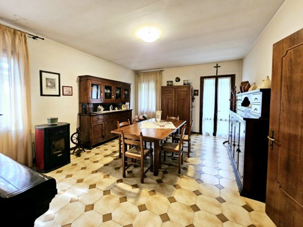 casa indipendente in vendita a Casale di Scodosia