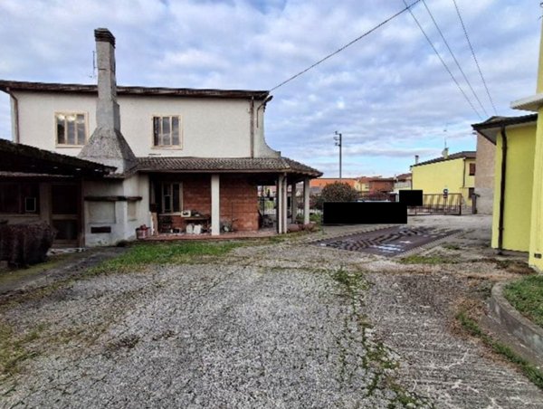 casa indipendente in vendita a Casale di Scodosia