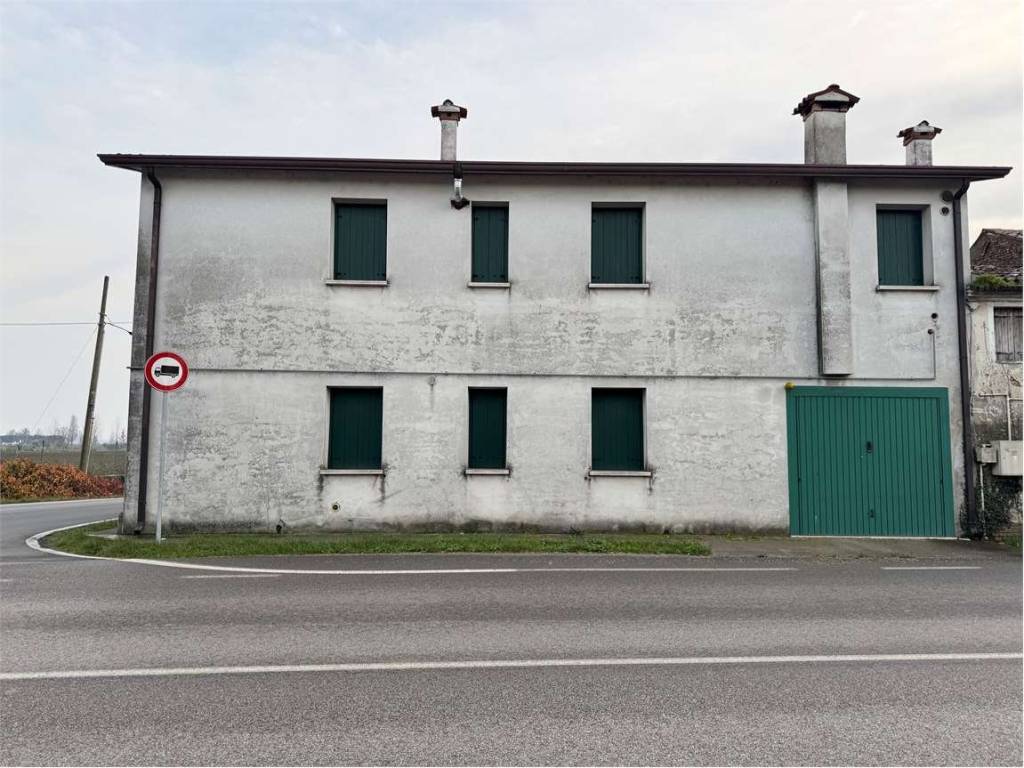 casa indipendente in vendita a Casale di Scodosia