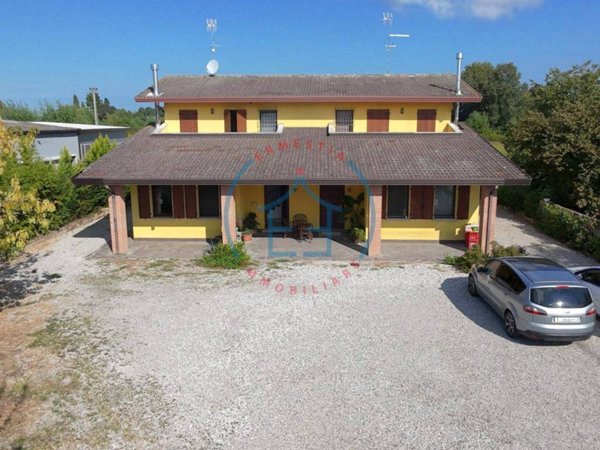 casa indipendente in vendita a Casale di Scodosia