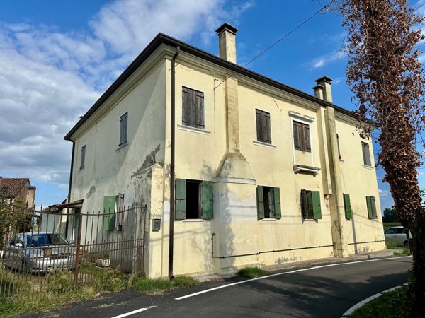 casa indipendente in vendita a Casale di Scodosia